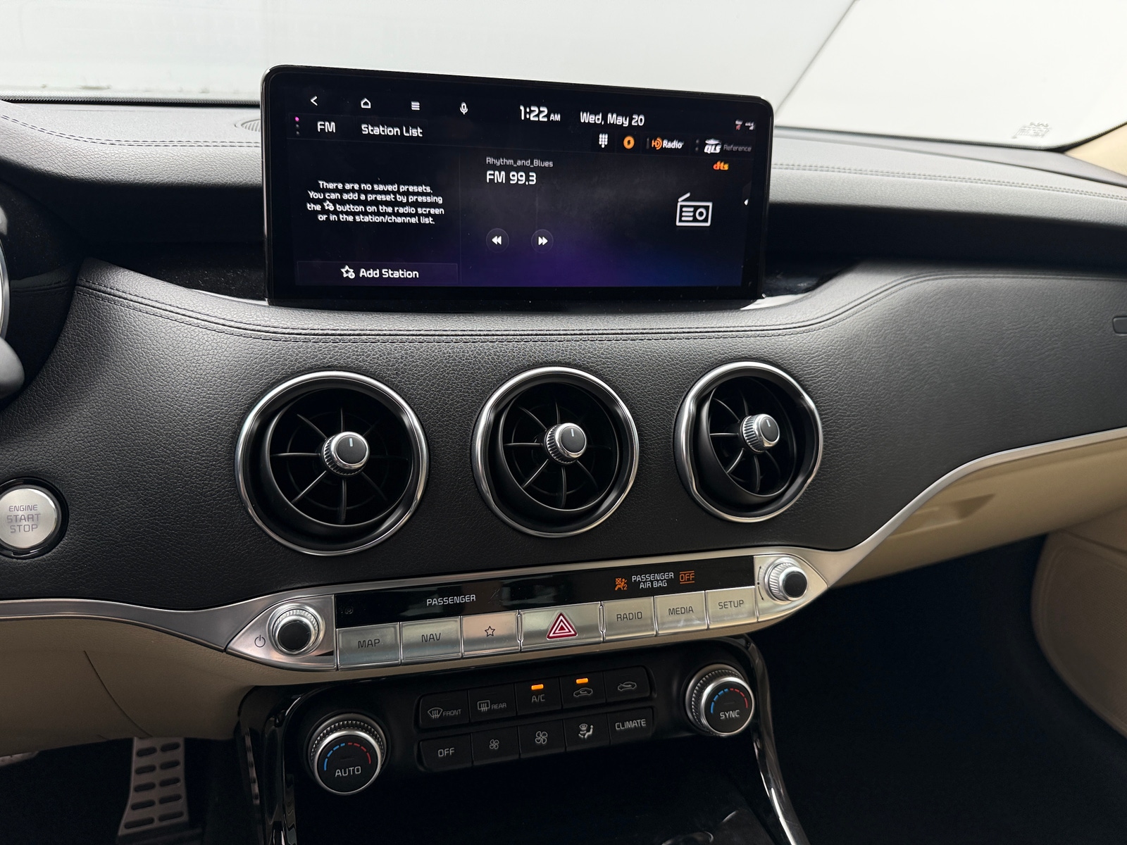 Thumbnail: 2023 Kia Stinger - 3