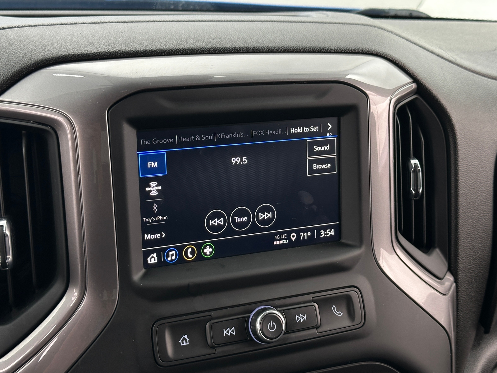 Thumbnail: 2022 Chevrolet Silverado 1500 - 4