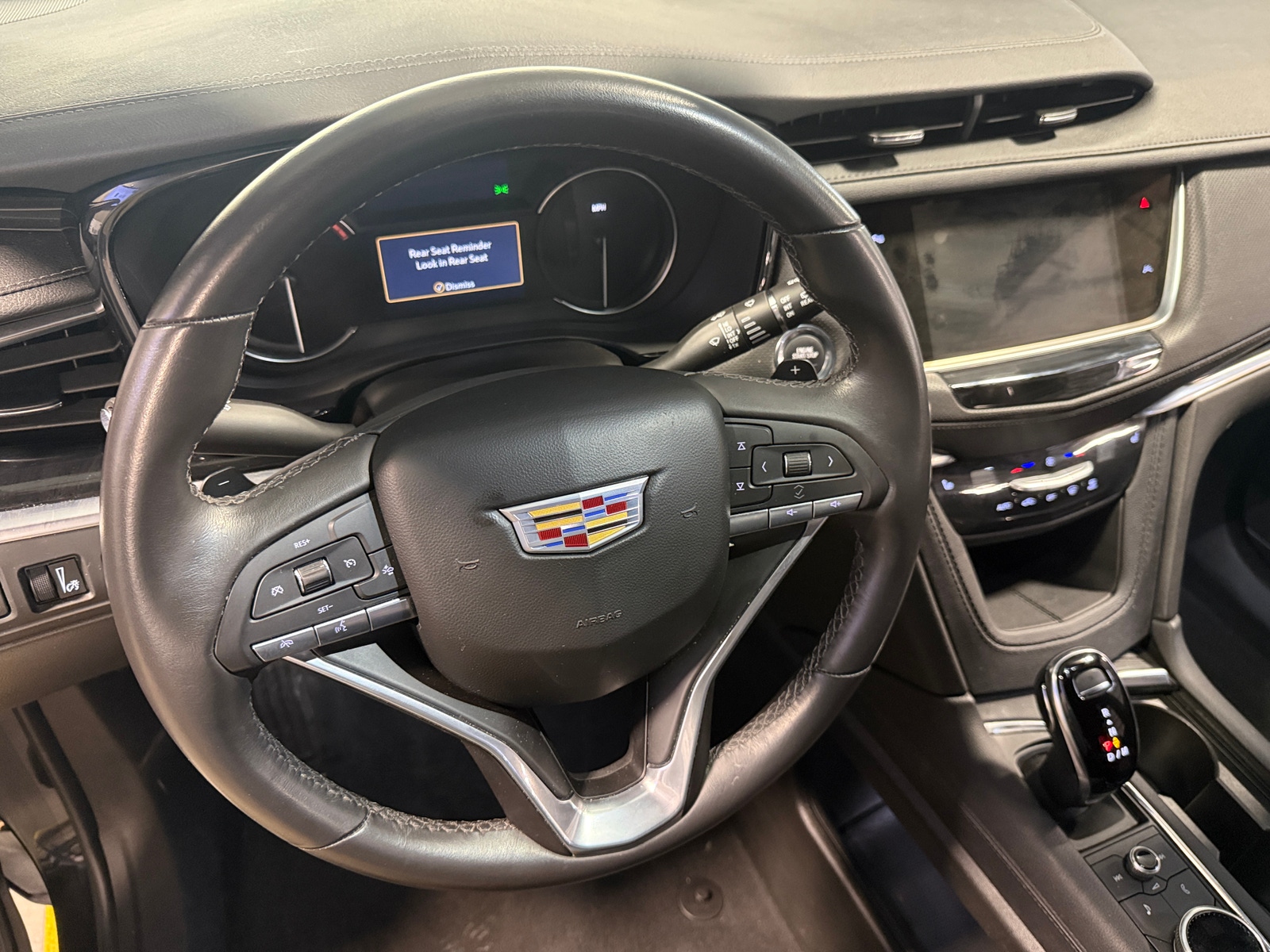 Thumbnail: 2024 Cadillac XT6 - 4