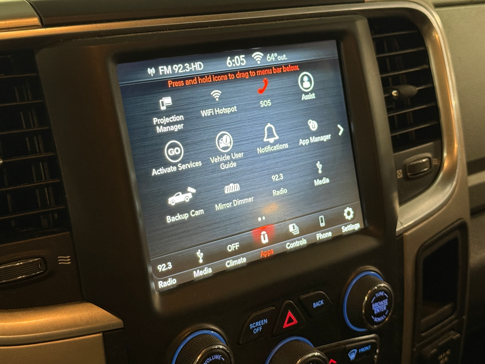 Thumbnail: 2019 RAM 1500 Classic - 4