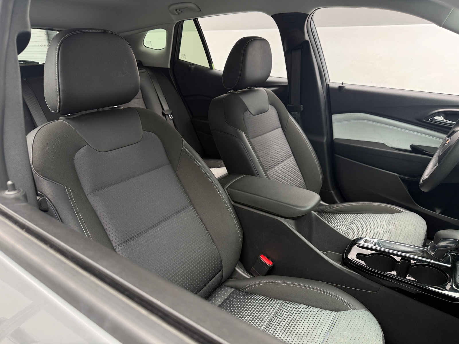 Thumbnail: 2025 Chevrolet Trax - 2