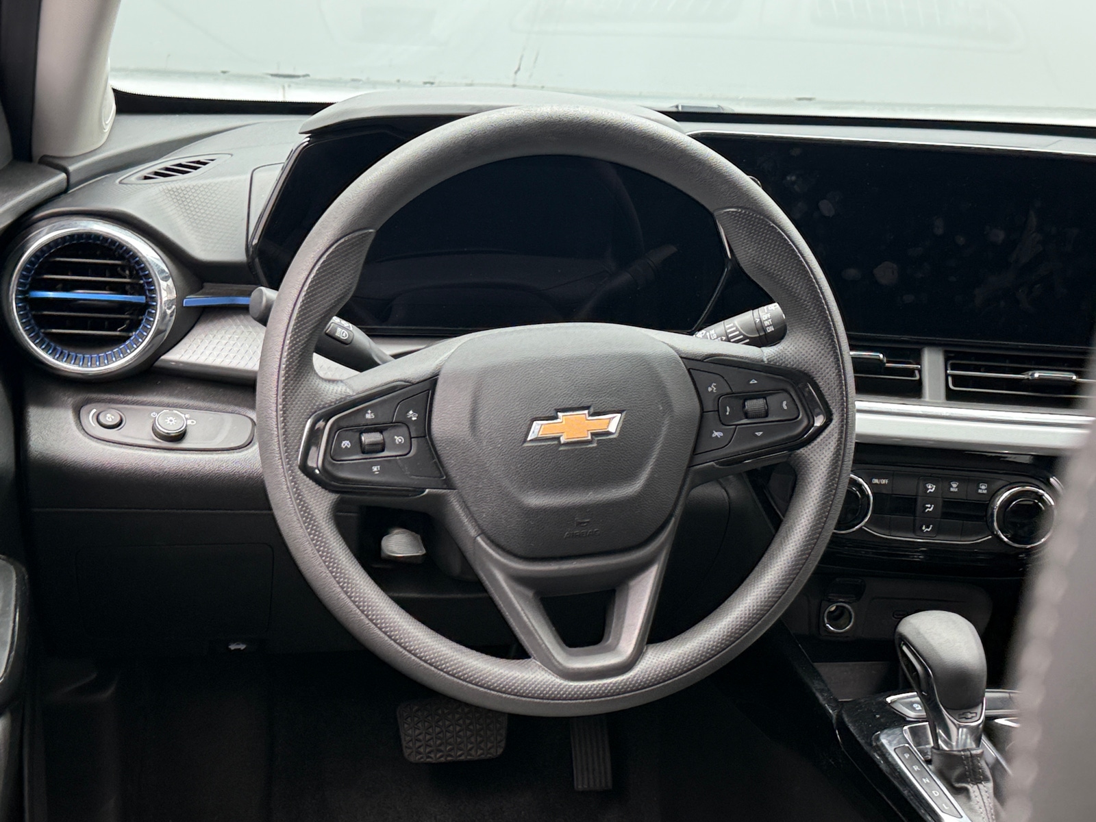 Thumbnail: 2025 Chevrolet Trax - 5