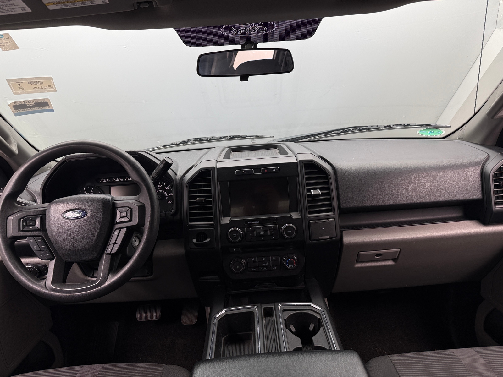 Thumbnail: 2018 Ford Econoline - 3