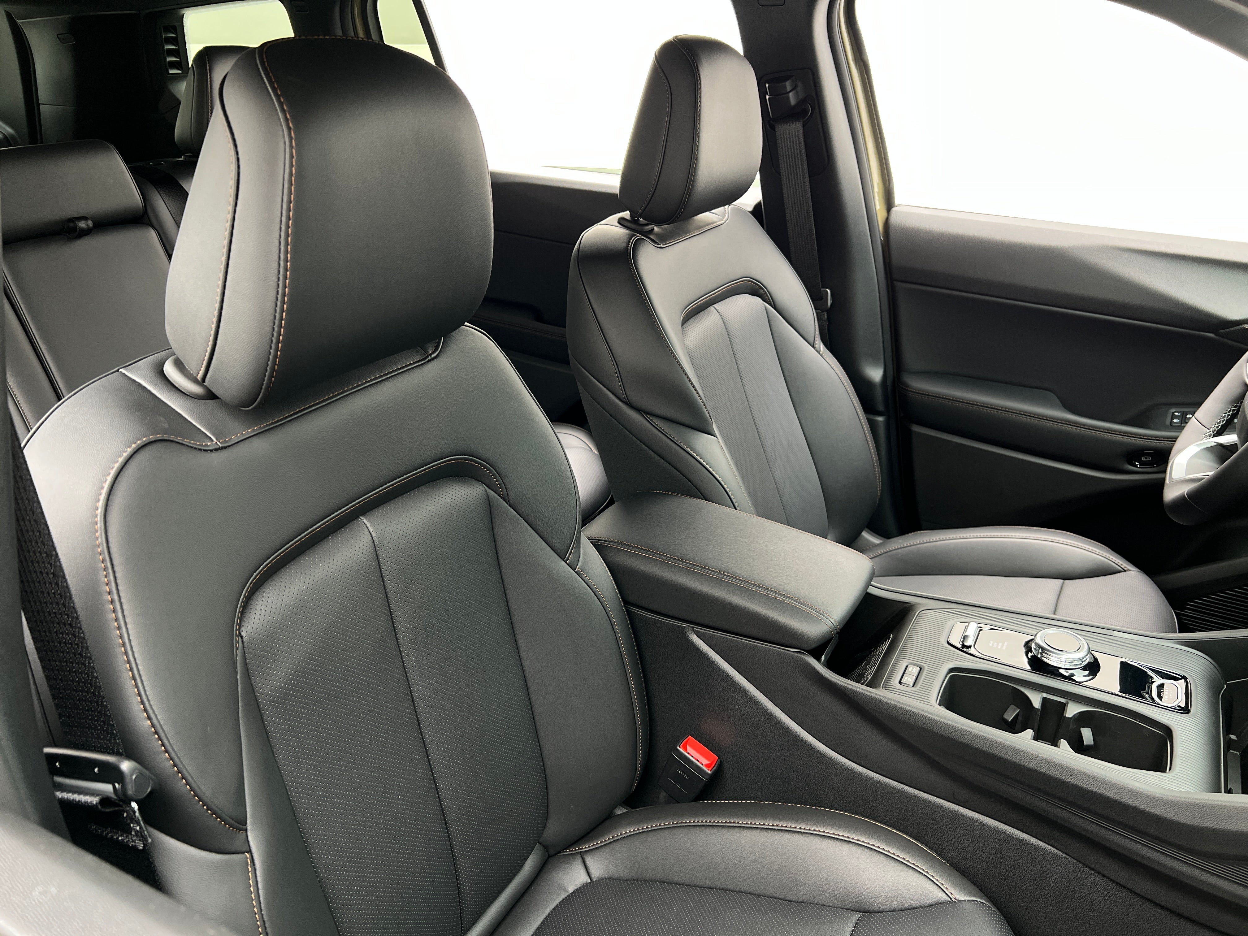 2026 Jeep Cherokee Limited HEV 4X4's photo