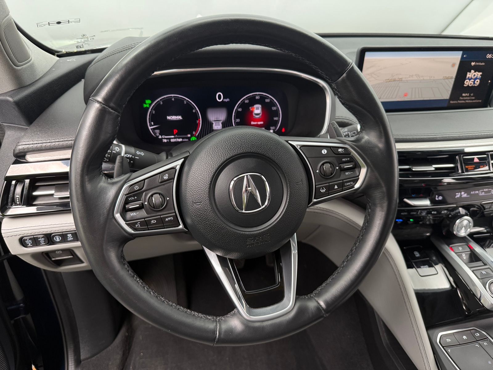 Thumbnail: 2023 Acura MDX - 4