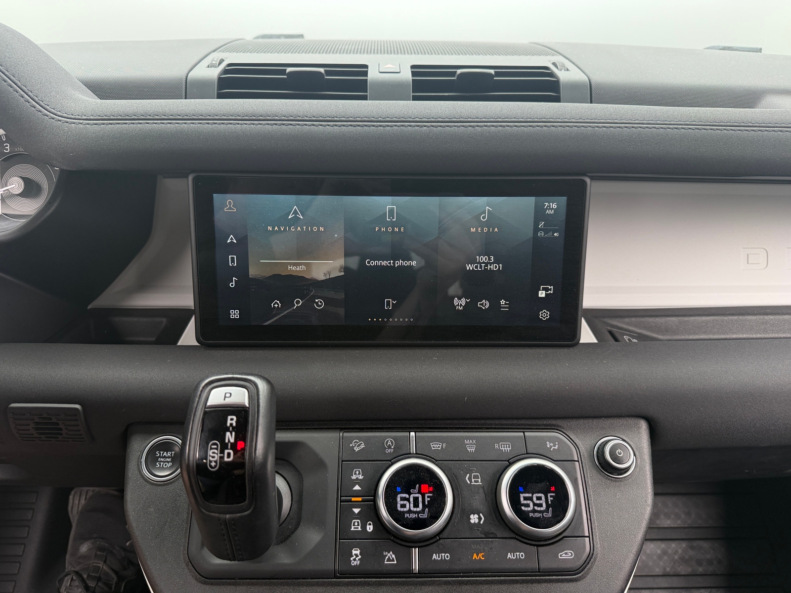 Thumbnail: 2023 Land Rover Defender - 3