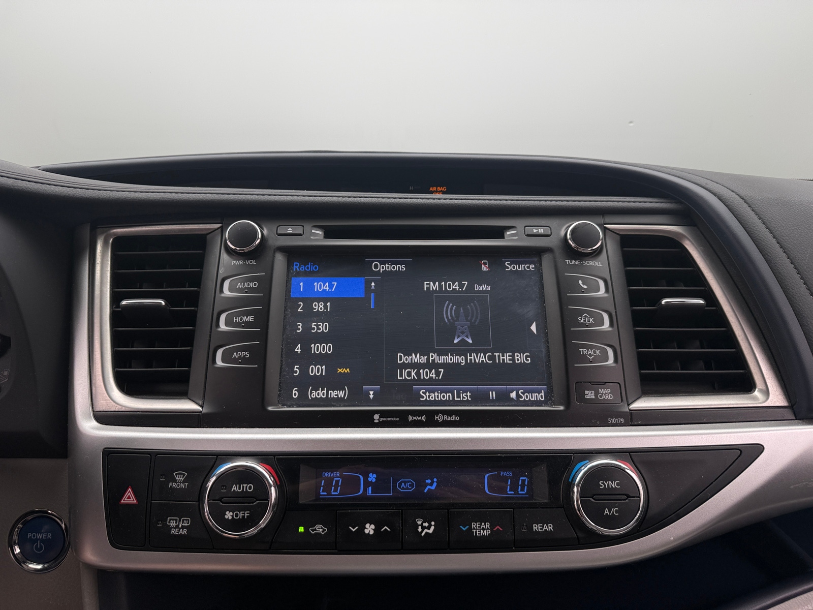 Thumbnail: 2017 Toyota Highlander - 3