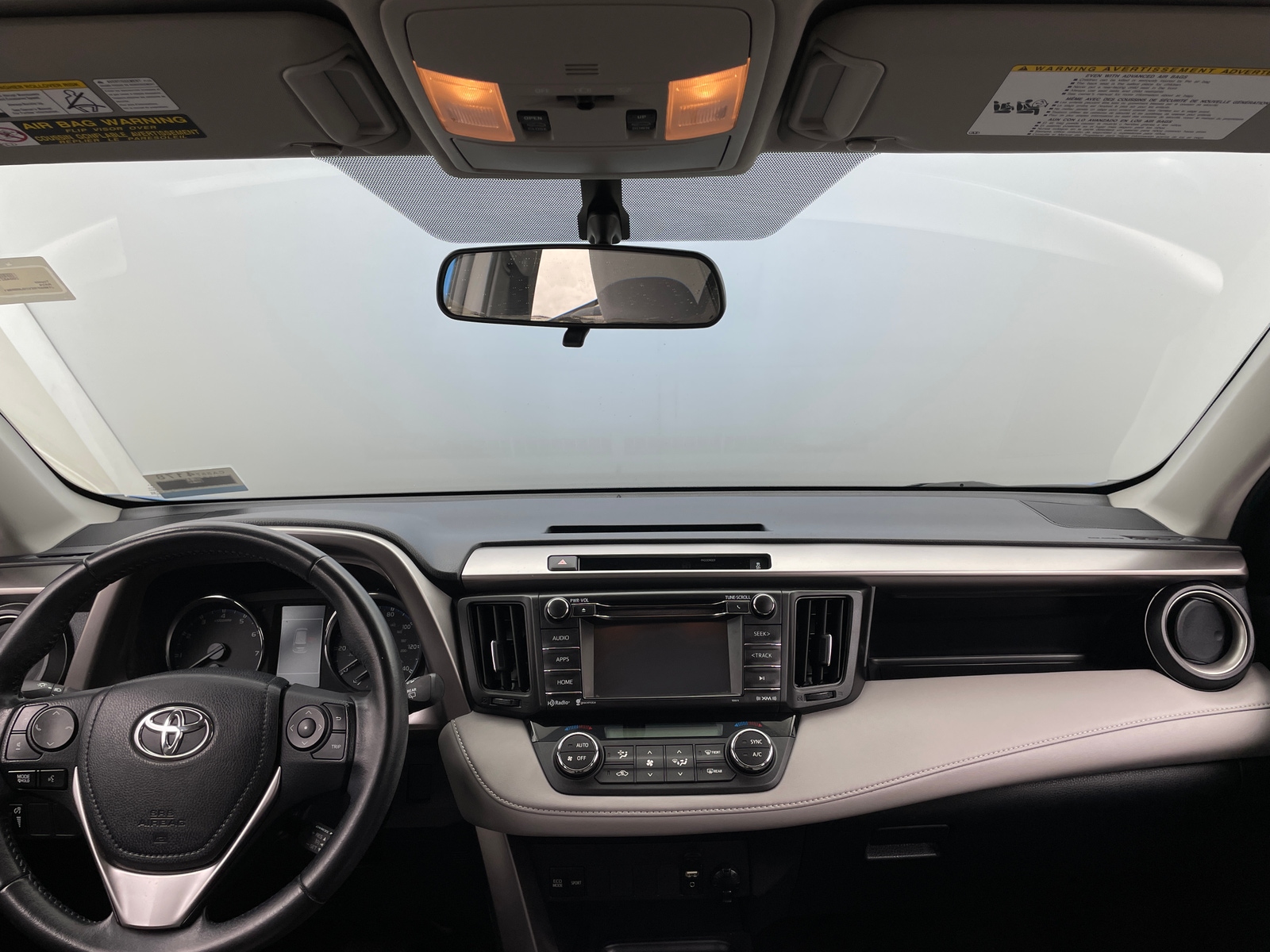 Thumbnail: 2016 Toyota RAV4 - 3