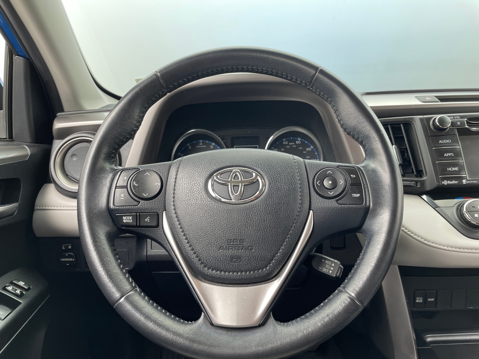 Thumbnail: 2016 Toyota RAV4 - 5