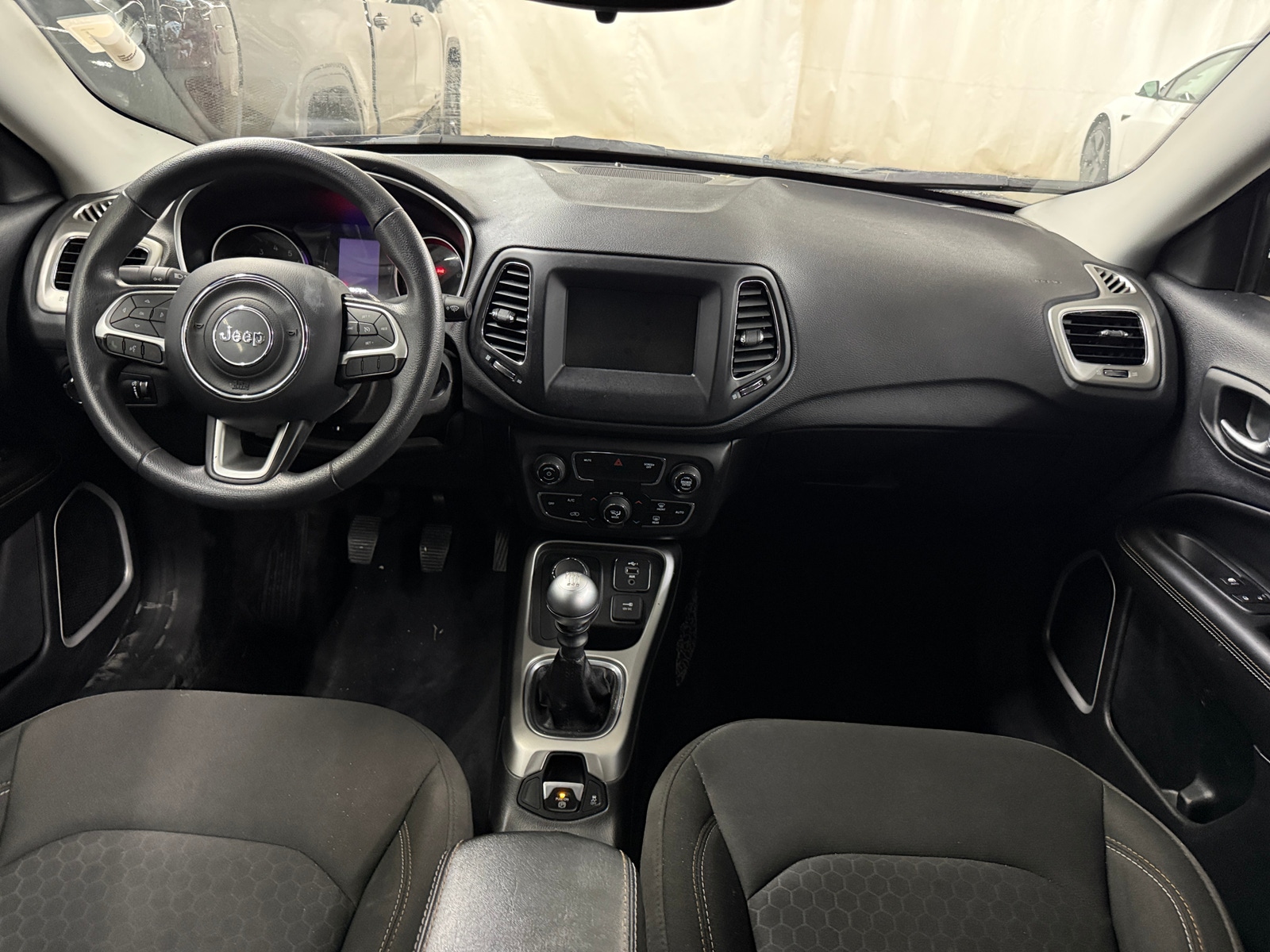 Thumbnail: 2019 Jeep Compass - 3