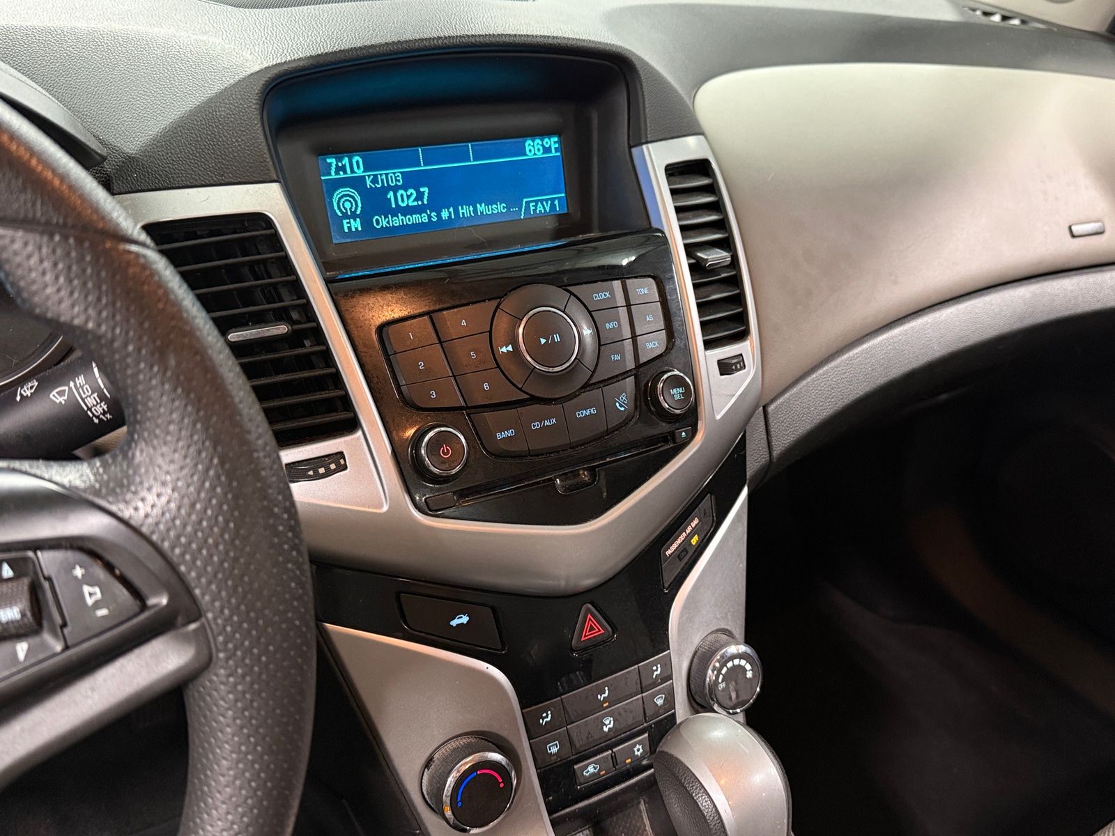 Thumbnail: 2015 Chevrolet Cruze - 4