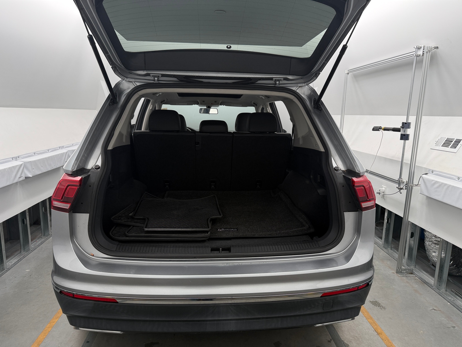 Thumbnail: 2020 Volkswagen Tiguan - 6