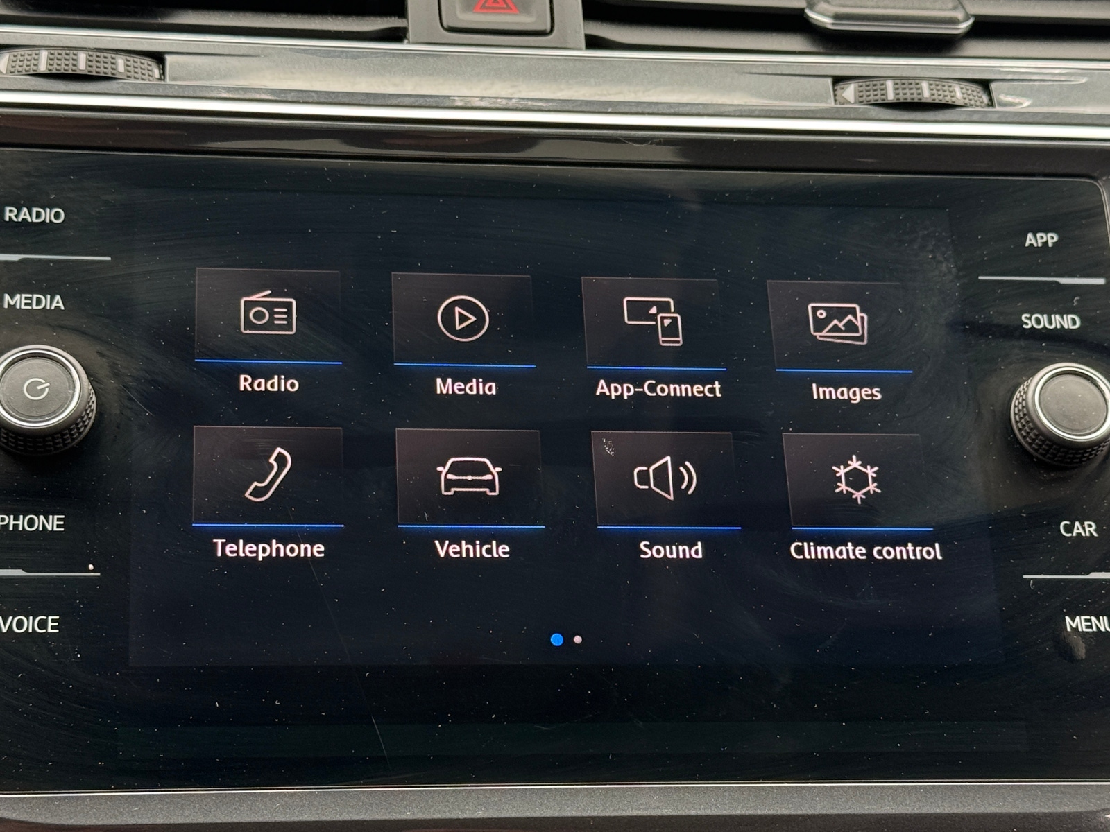 Thumbnail: 2020 Volkswagen Tiguan - 3