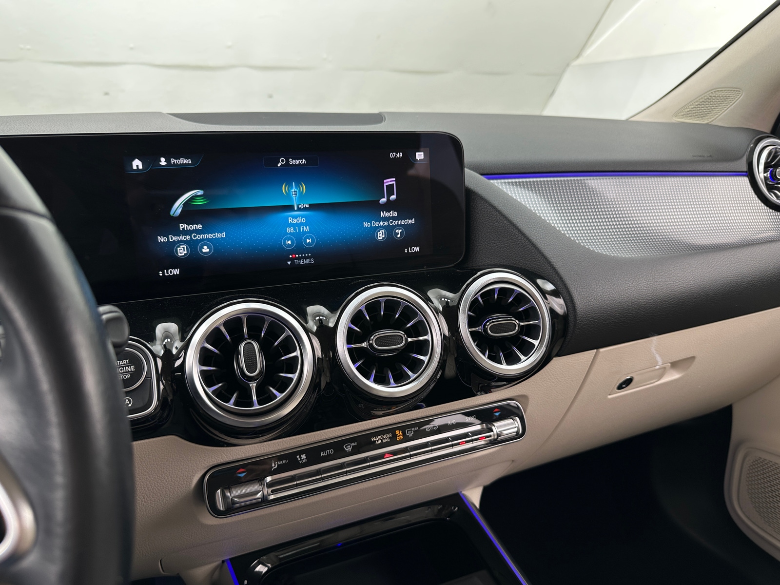 Thumbnail: 2023 Mercedes-Benz GLA - 3