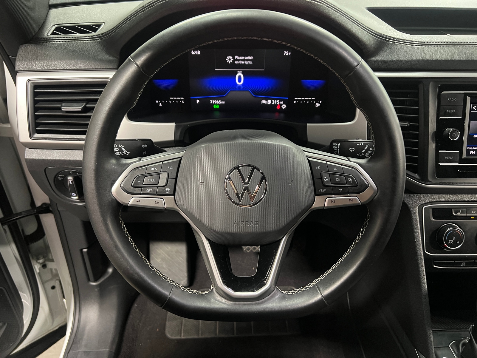 Thumbnail: 2022 Volkswagen Atlas - 4