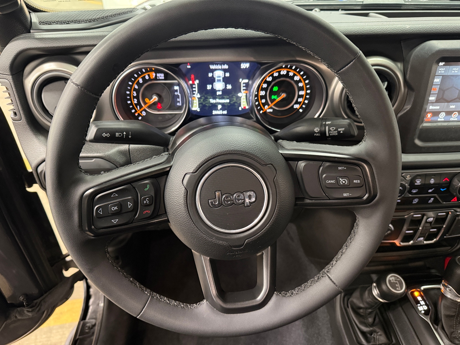 Thumbnail: 2023 Jeep Gladiator - 5
