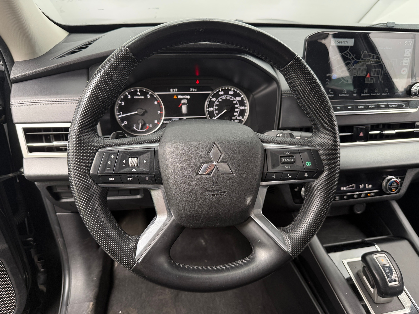 Thumbnail: 2023 Mitsubishi Outlander - 4