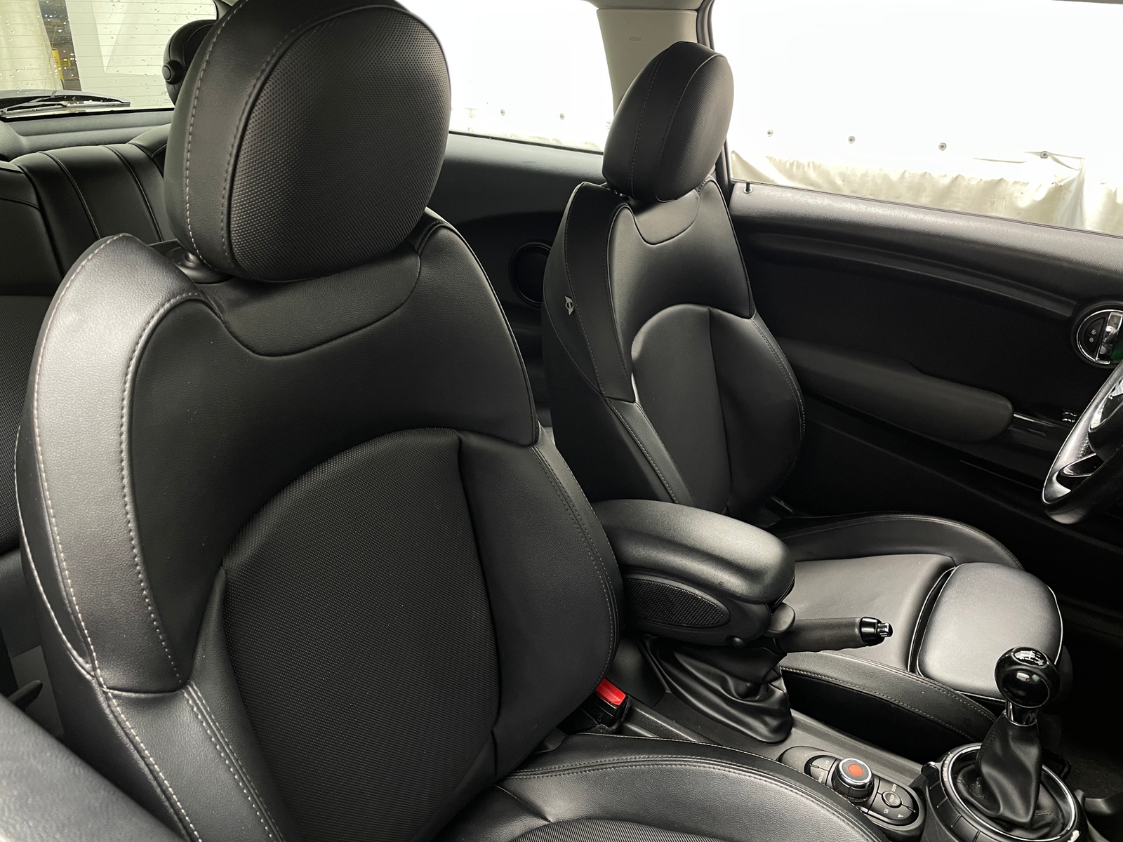 Thumbnail: 2015 MINI Cooper Hardtop - 2