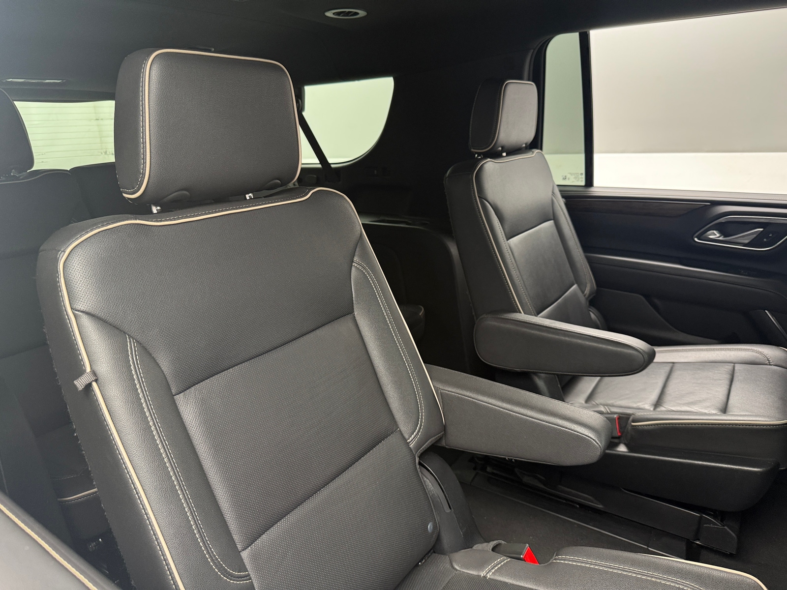 Thumbnail: 2023 Chevrolet Suburban - 5