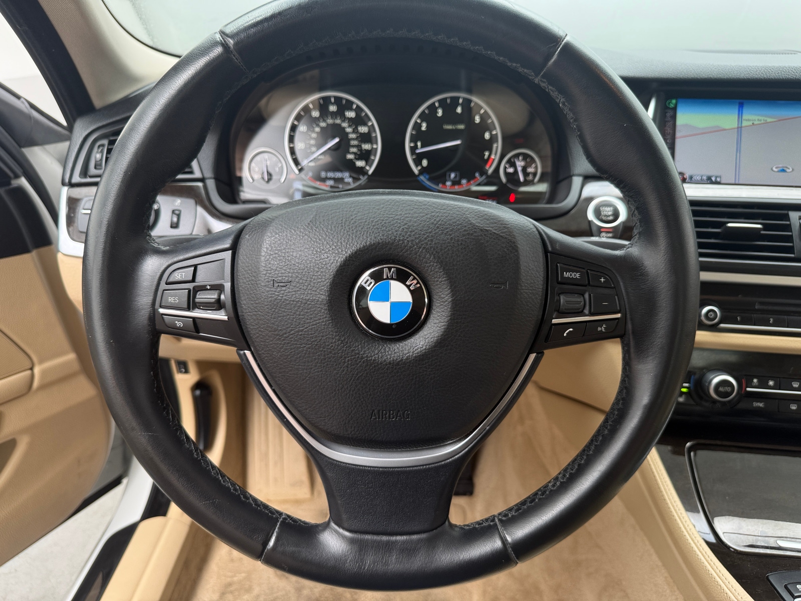 Thumbnail: 2015 BMW 5 Series - 4