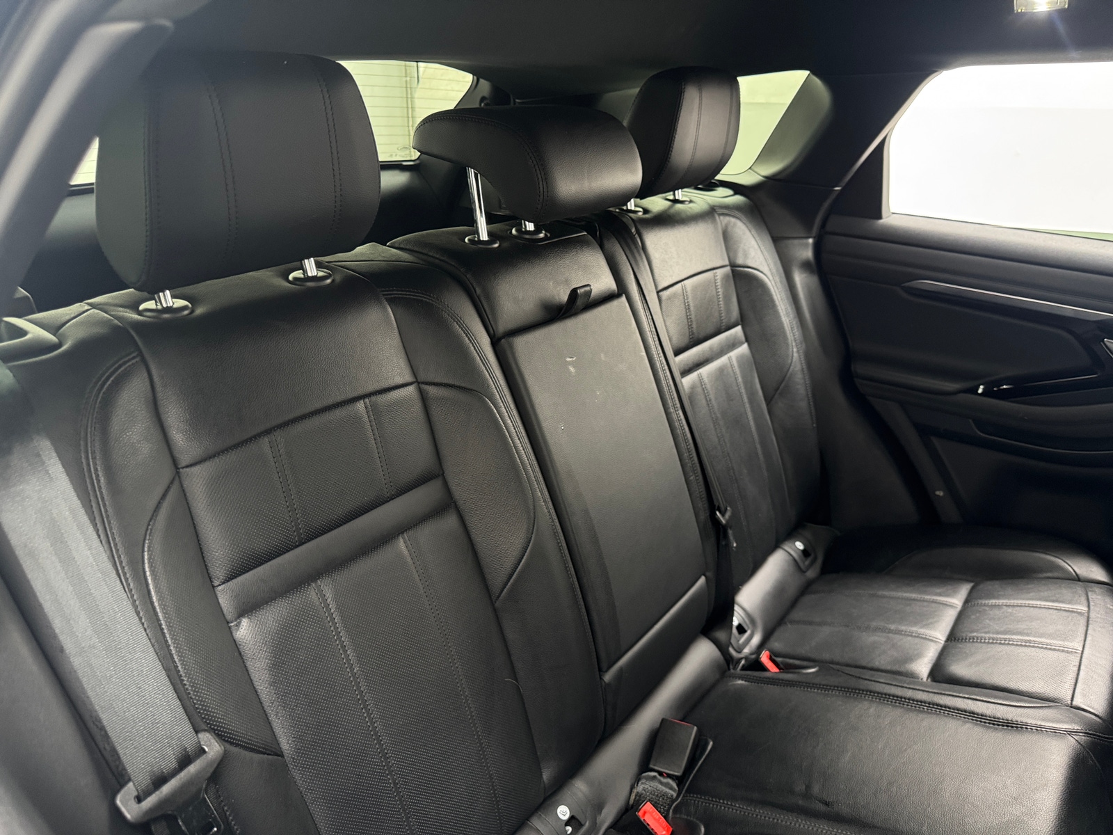 Thumbnail: 2020 Land Rover Range Rover Evoque - 5