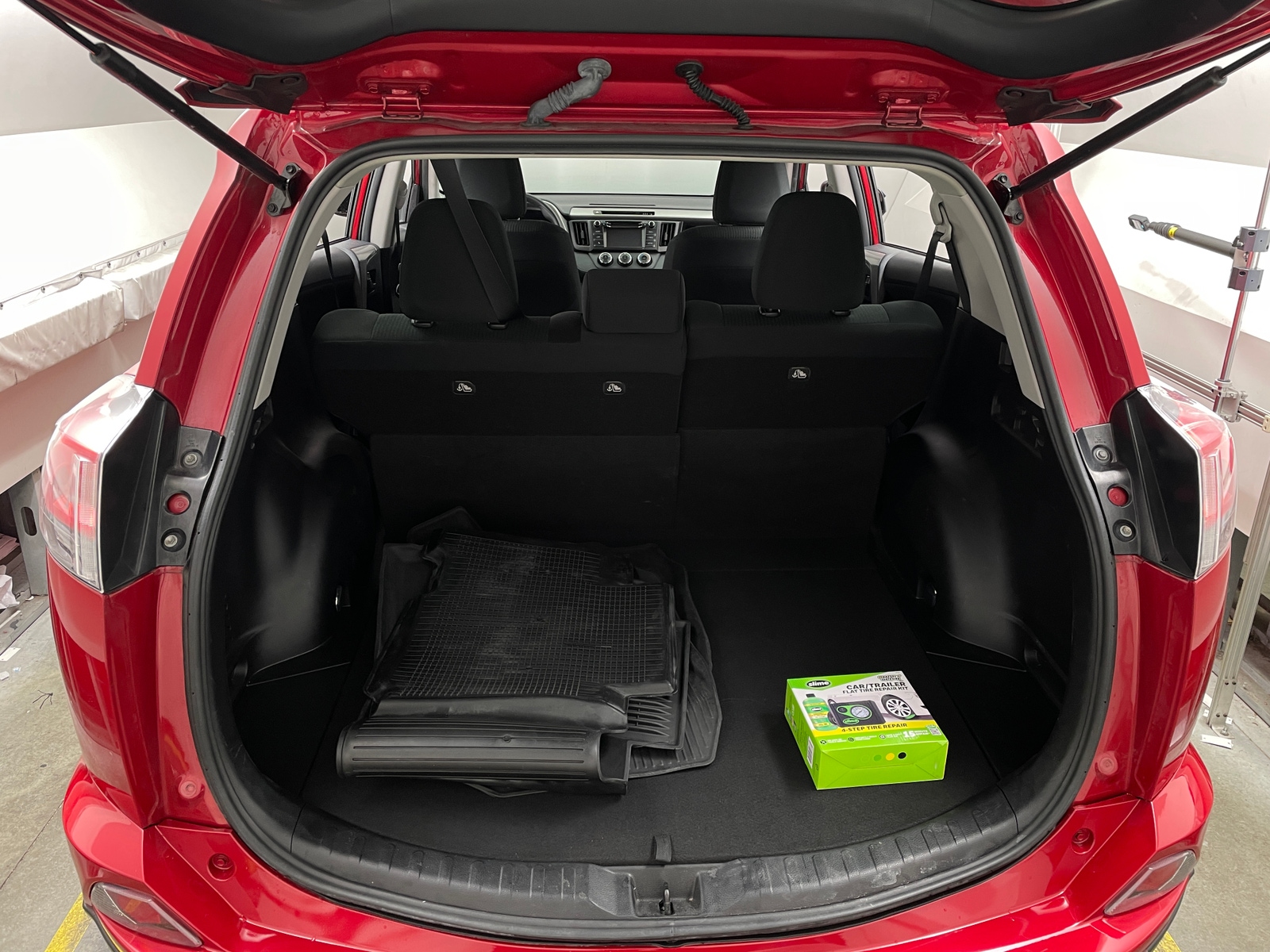 Thumbnail: 2017 Toyota RAV4 - 7