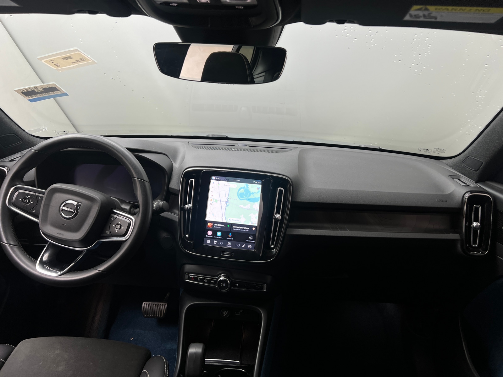 Thumbnail: 2023 Volvo C40 - 3