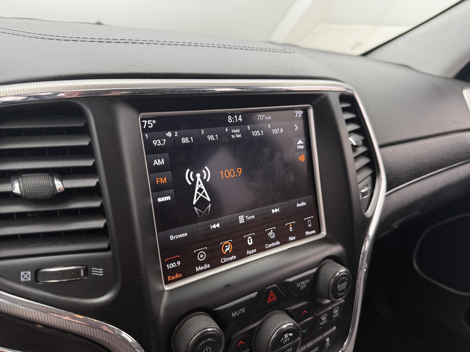 Thumbnail: 2018 Jeep Grand Cherokee - 3