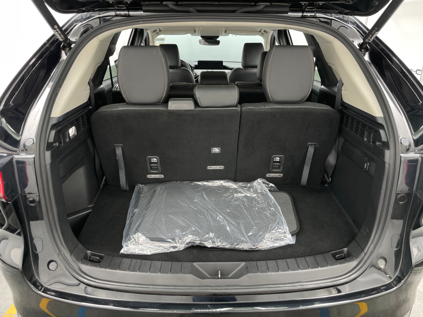Thumbnail: 2025 Mazda CX-90 - 6