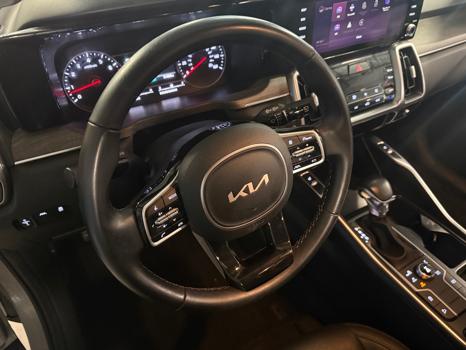 Thumbnail: 2022 Kia Sorento - 4