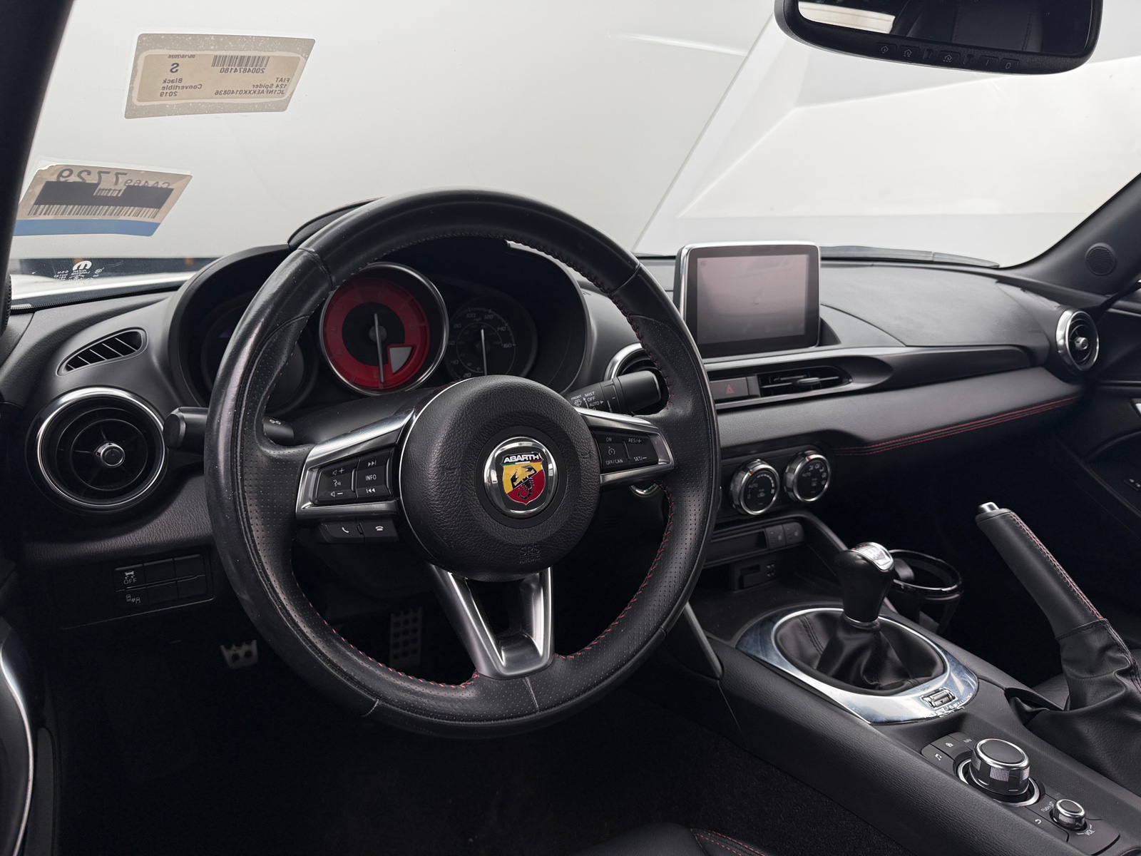 Thumbnail: 2019 Fiat 124 Spider - 3