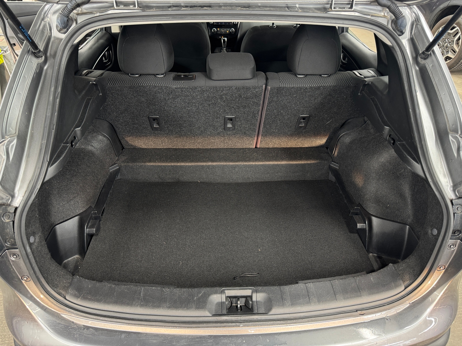 Thumbnail: 2020 Nissan Rogue Sport - 7