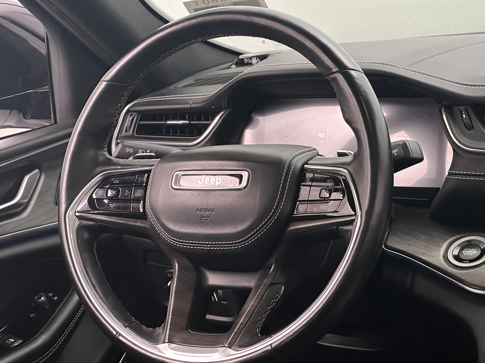 Thumbnail: 2021 Jeep Grand Cherokee L - 4