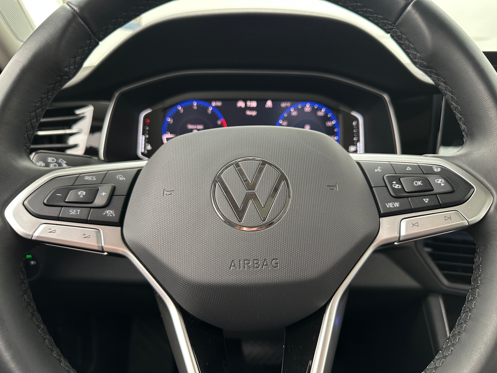 Thumbnail: 2025 Volkswagen Jetta - 4