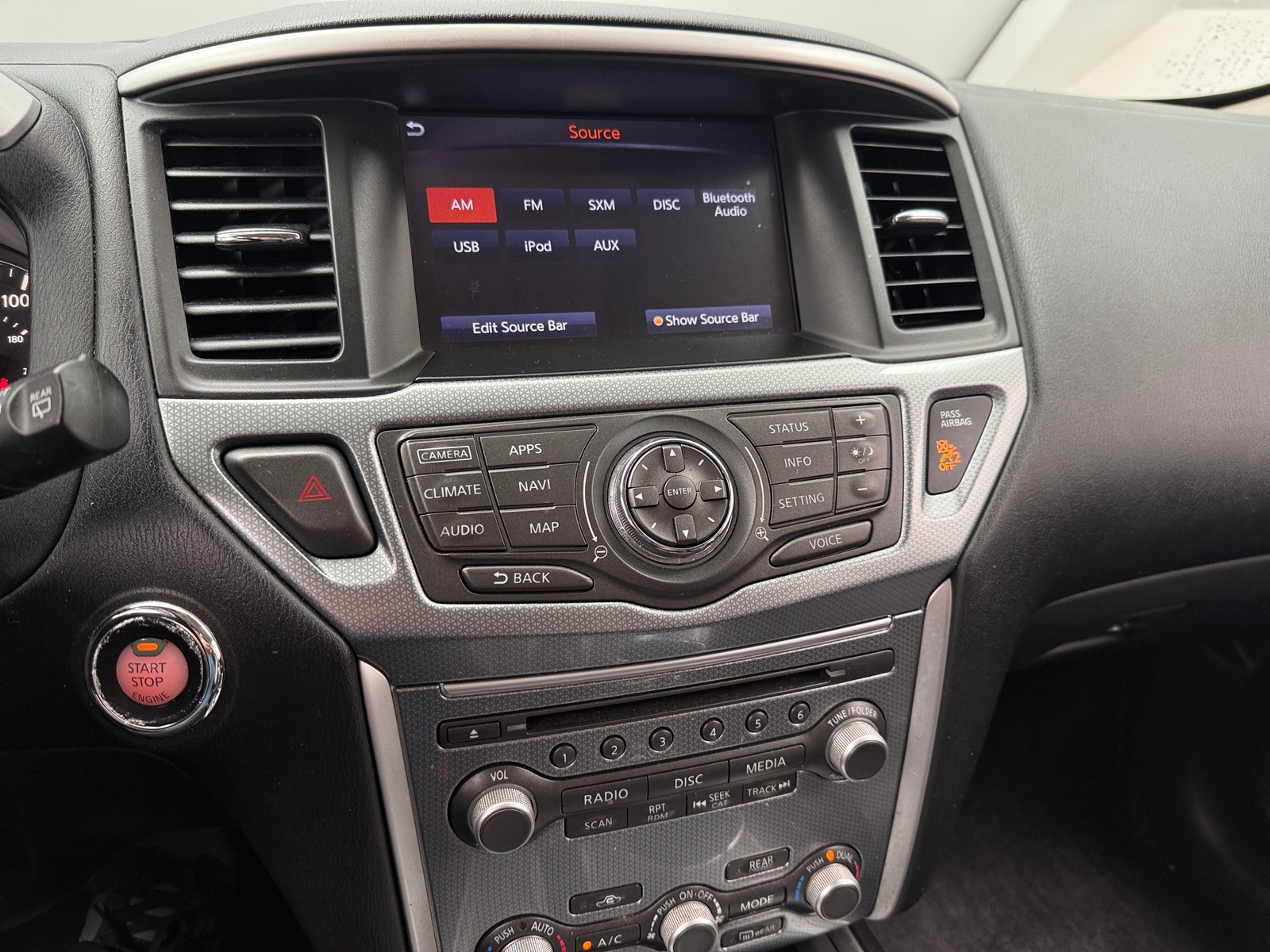 Thumbnail: 2017 Nissan Pathfinder - 4