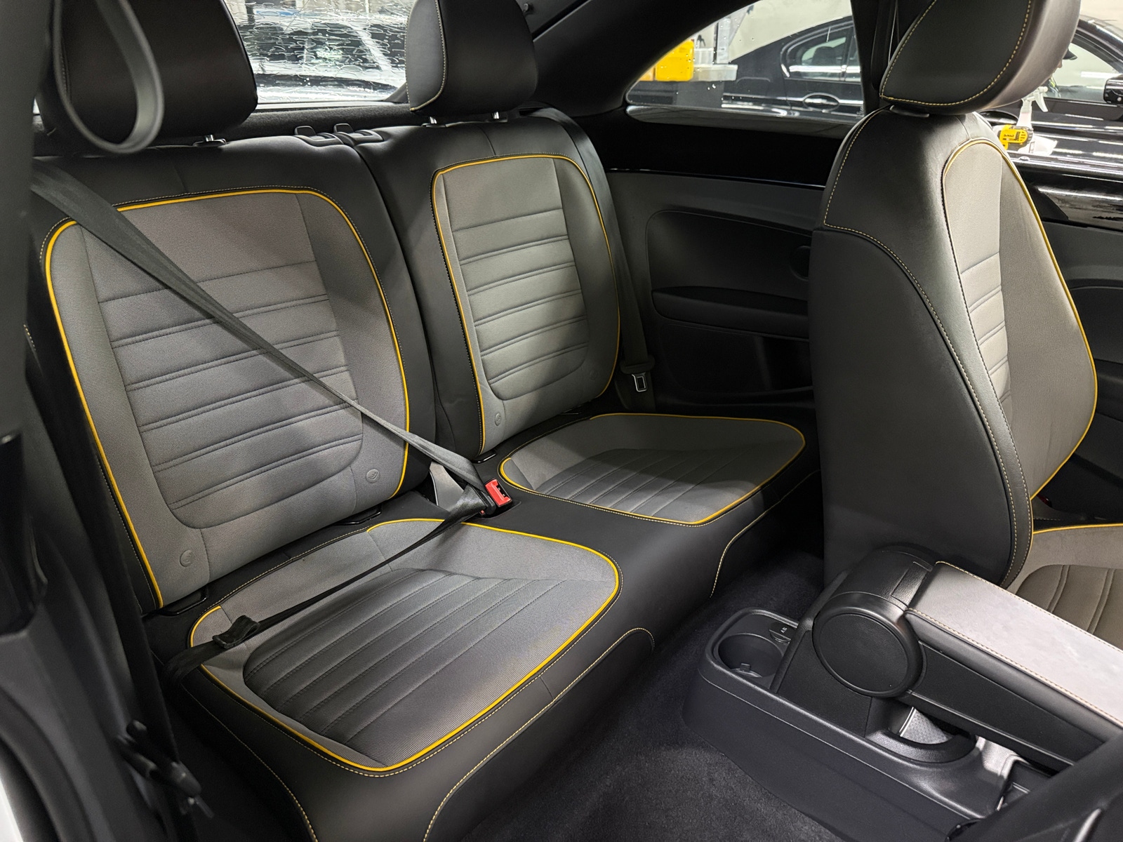 Thumbnail: 2017 Volkswagen Beetle - 5