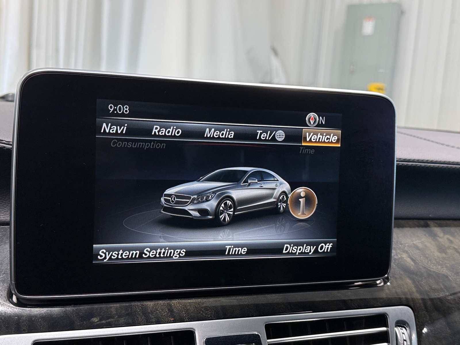 Thumbnail: 2017 Mercedes-Benz CLS - 3