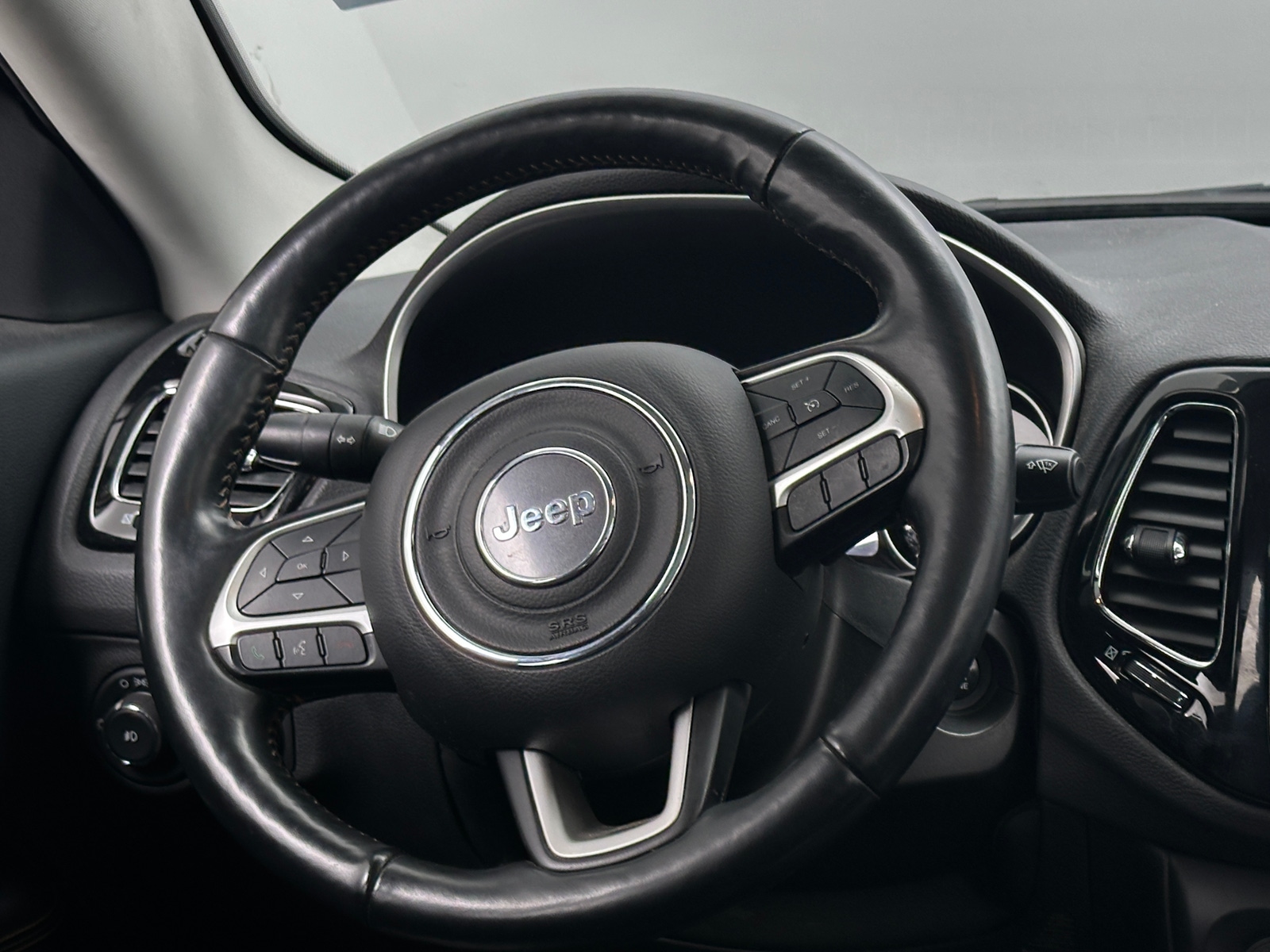 Thumbnail: 2018 Jeep Compass - 4