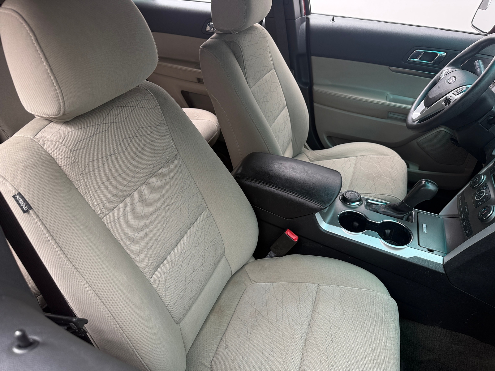 Thumbnail: 2015 Ford Explorer - 2