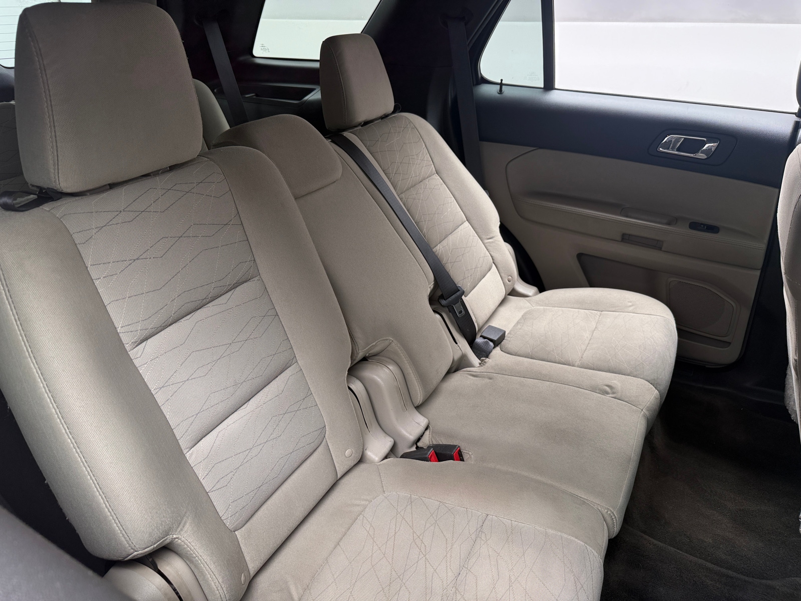 Thumbnail: 2015 Ford Explorer - 6