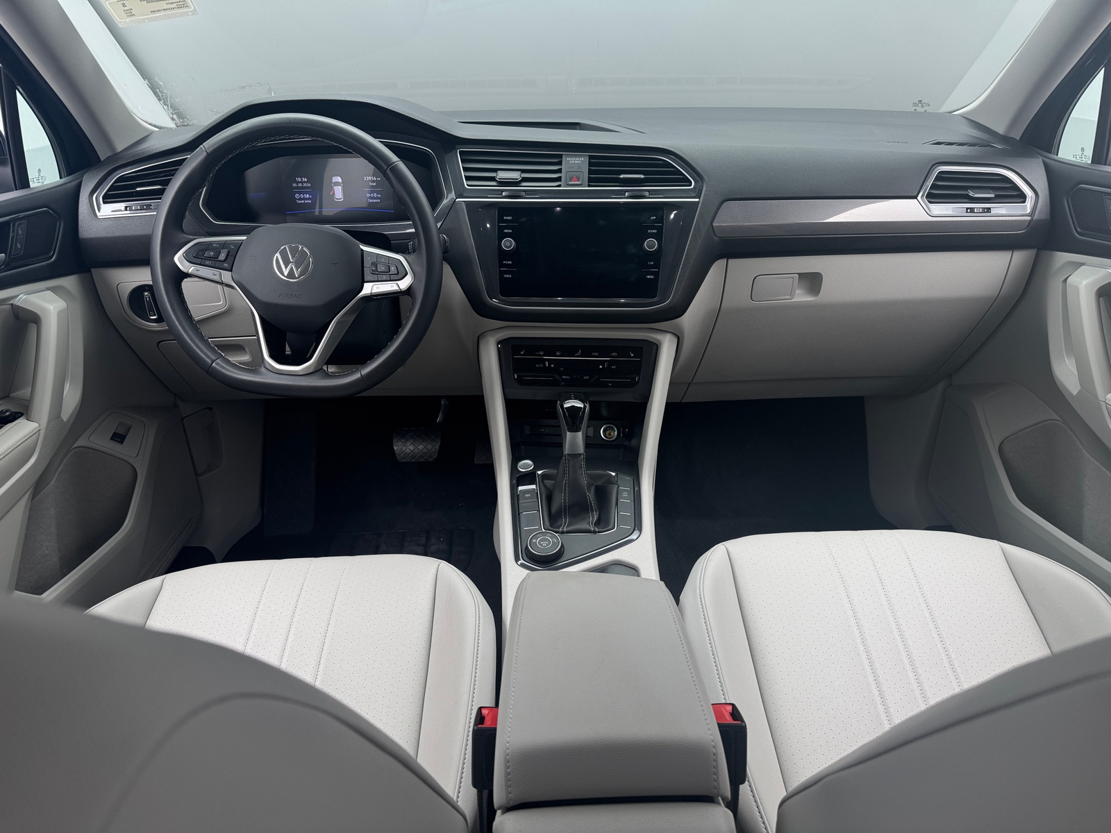 Thumbnail: 2024 Volkswagen Tiguan - 2