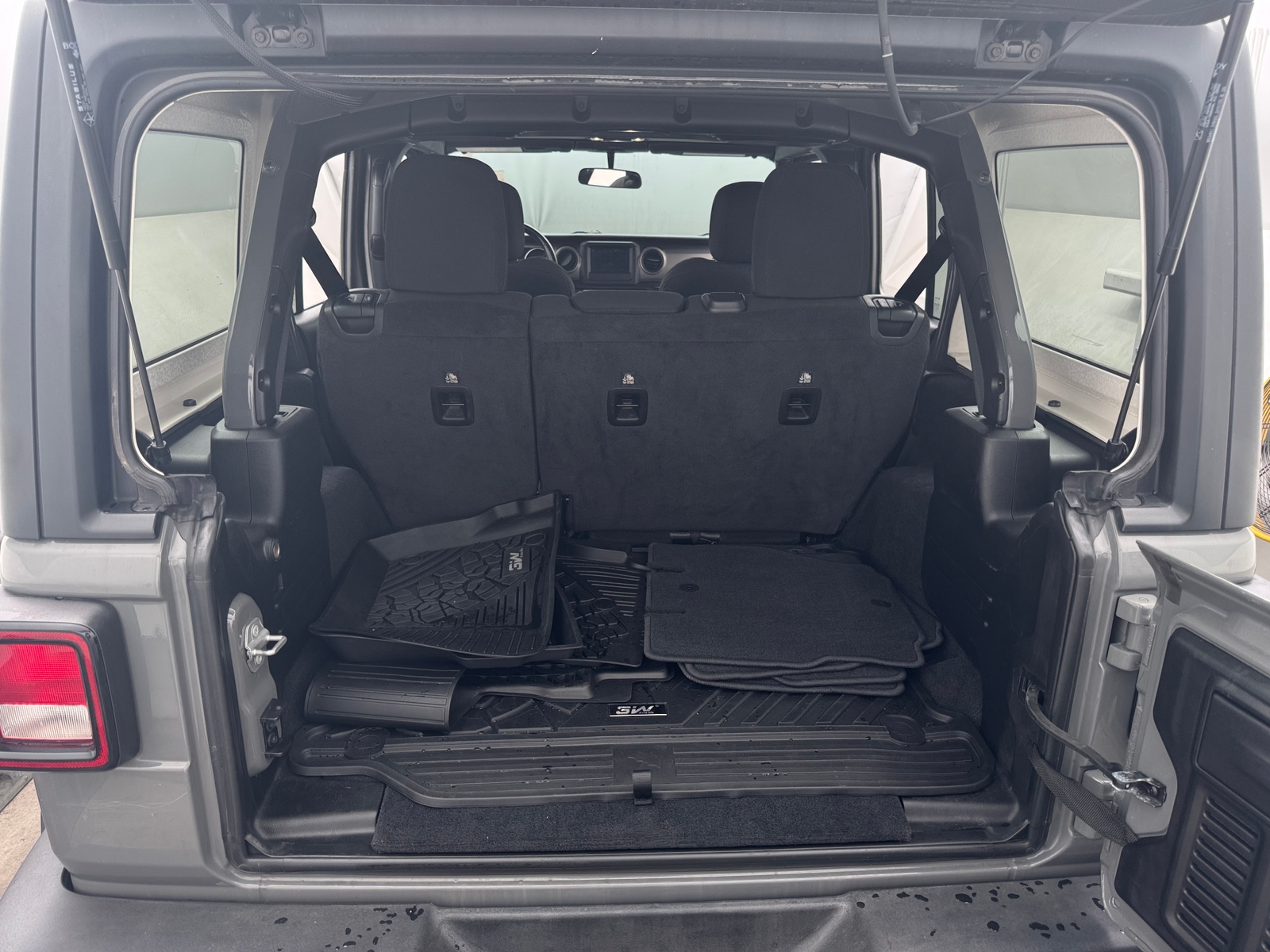 Thumbnail: 2021 Jeep Wrangler - 7