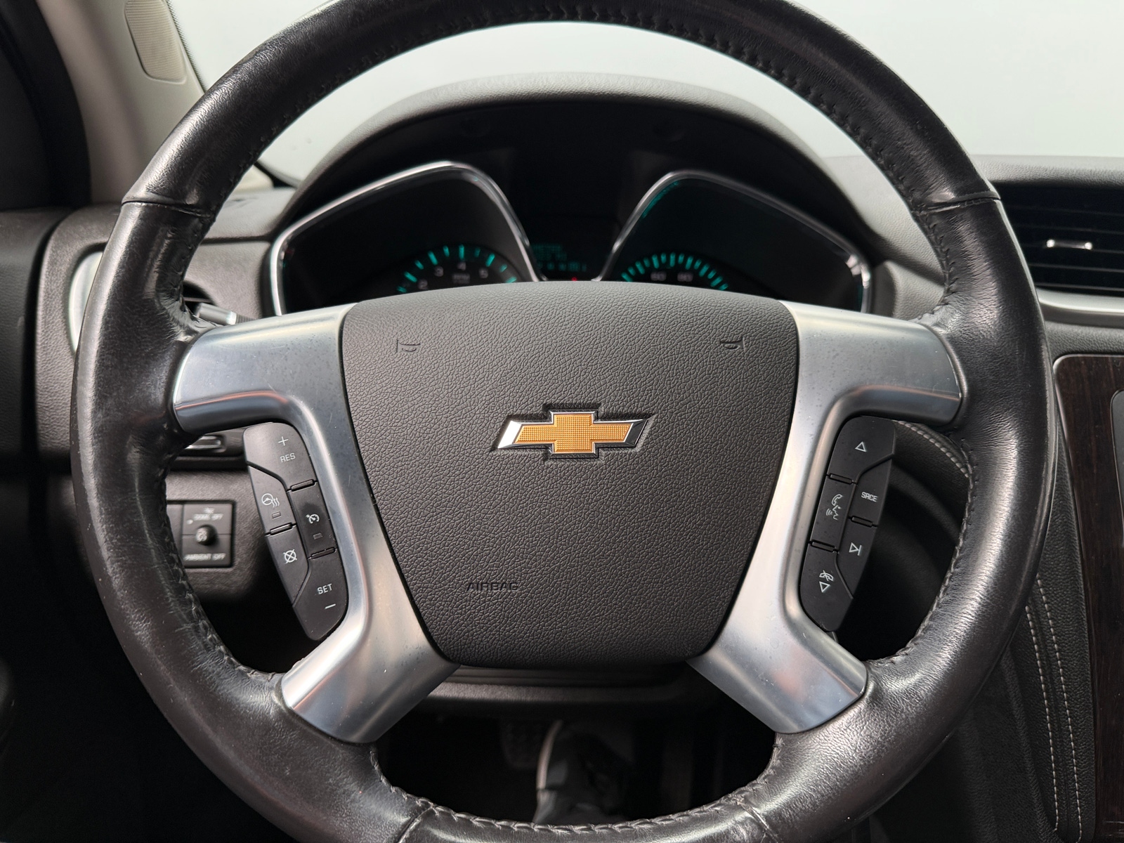 Thumbnail: 2017 Chevrolet Traverse - 4