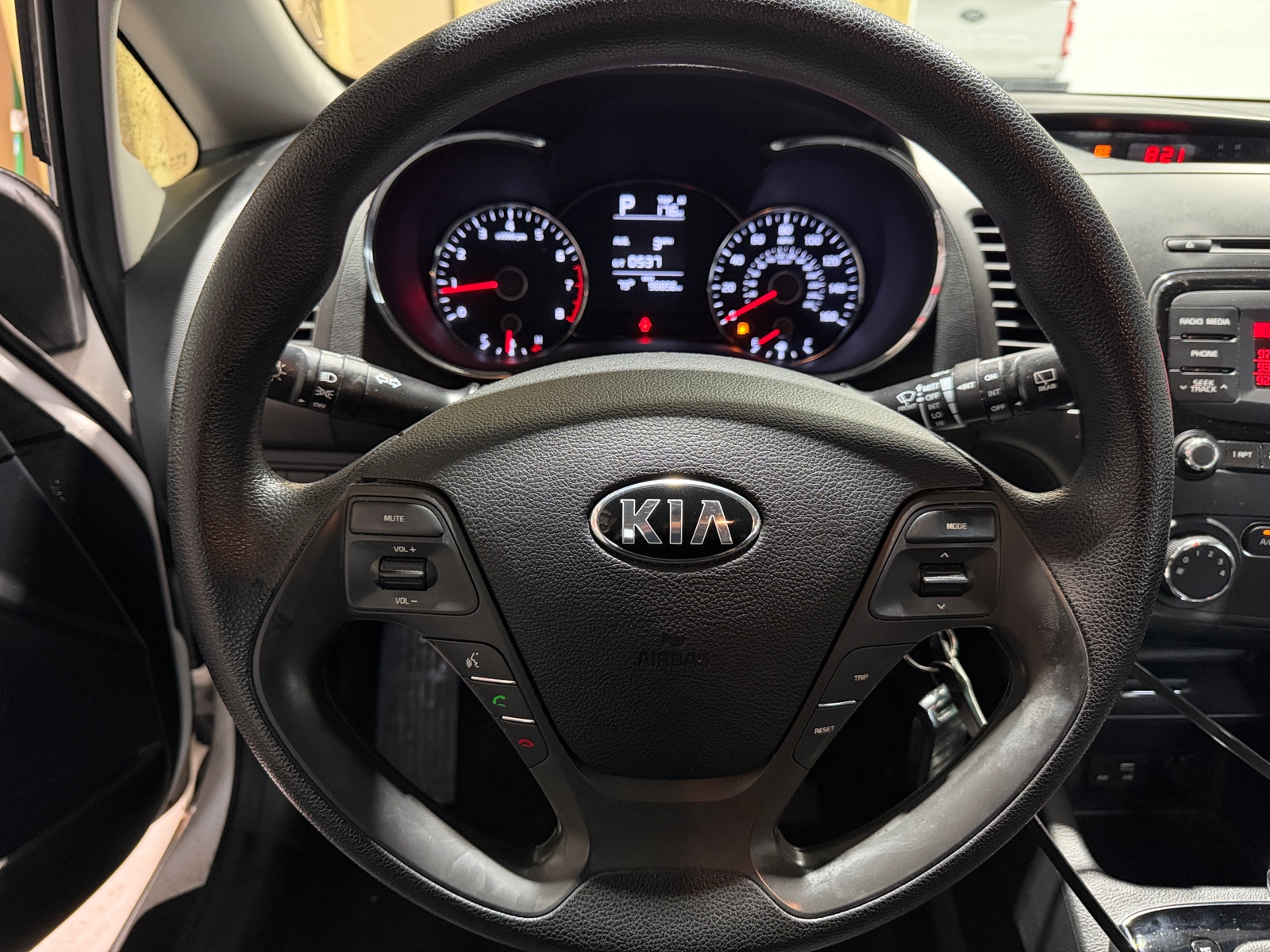 Thumbnail: 2017 Kia Forte - 5