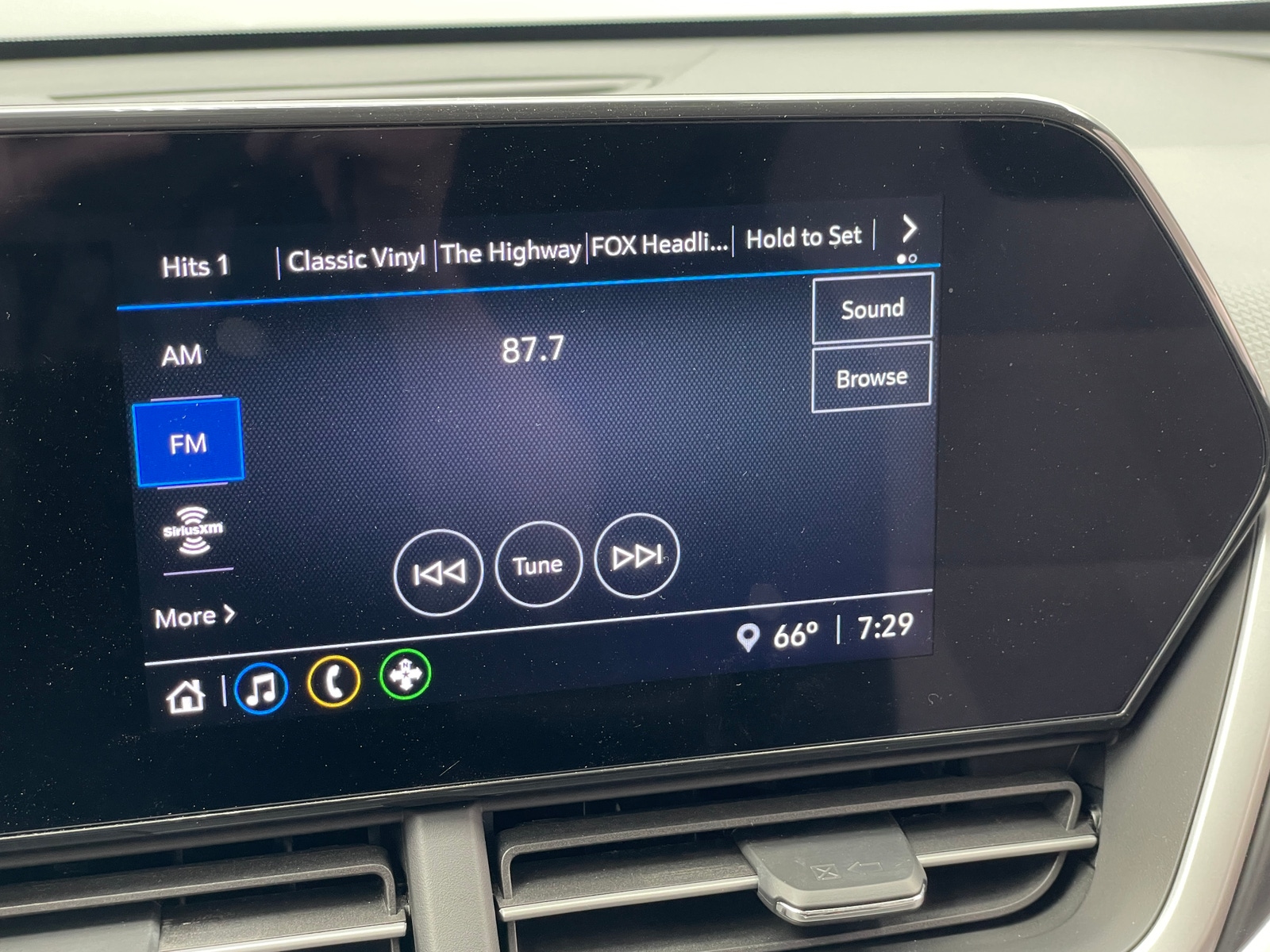 Thumbnail: 2024 Chevrolet Trax - 4