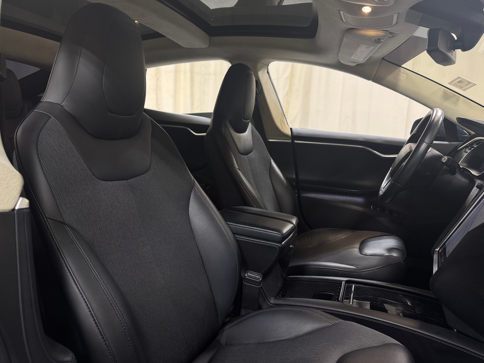 Thumbnail: 2015 Tesla Model S - 2