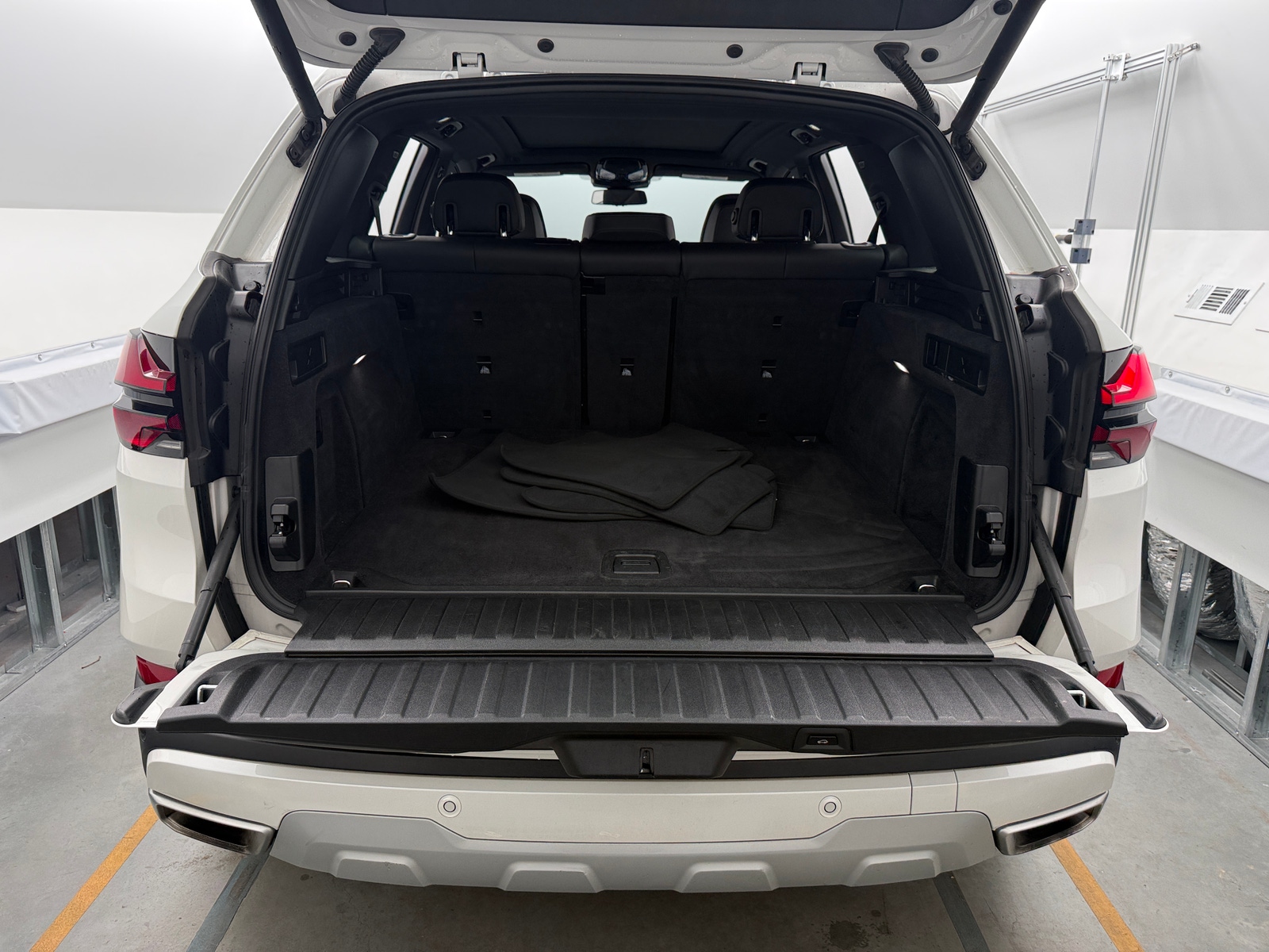 Thumbnail: 2024 BMW X5 - 6