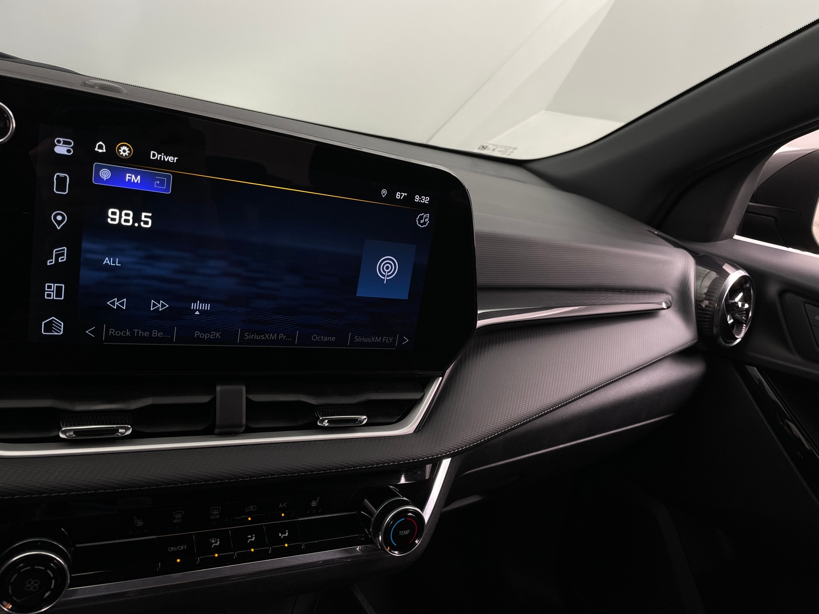 Thumbnail: 2025 Chevrolet Equinox - 4