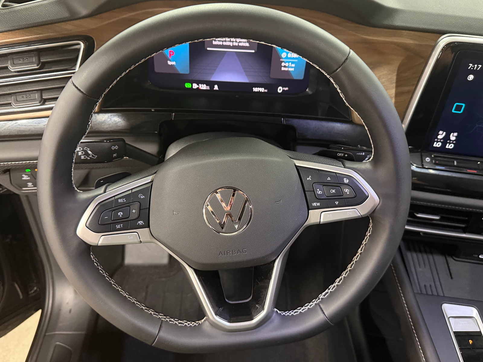 Thumbnail: 2026 Volkswagen Atlas - 4