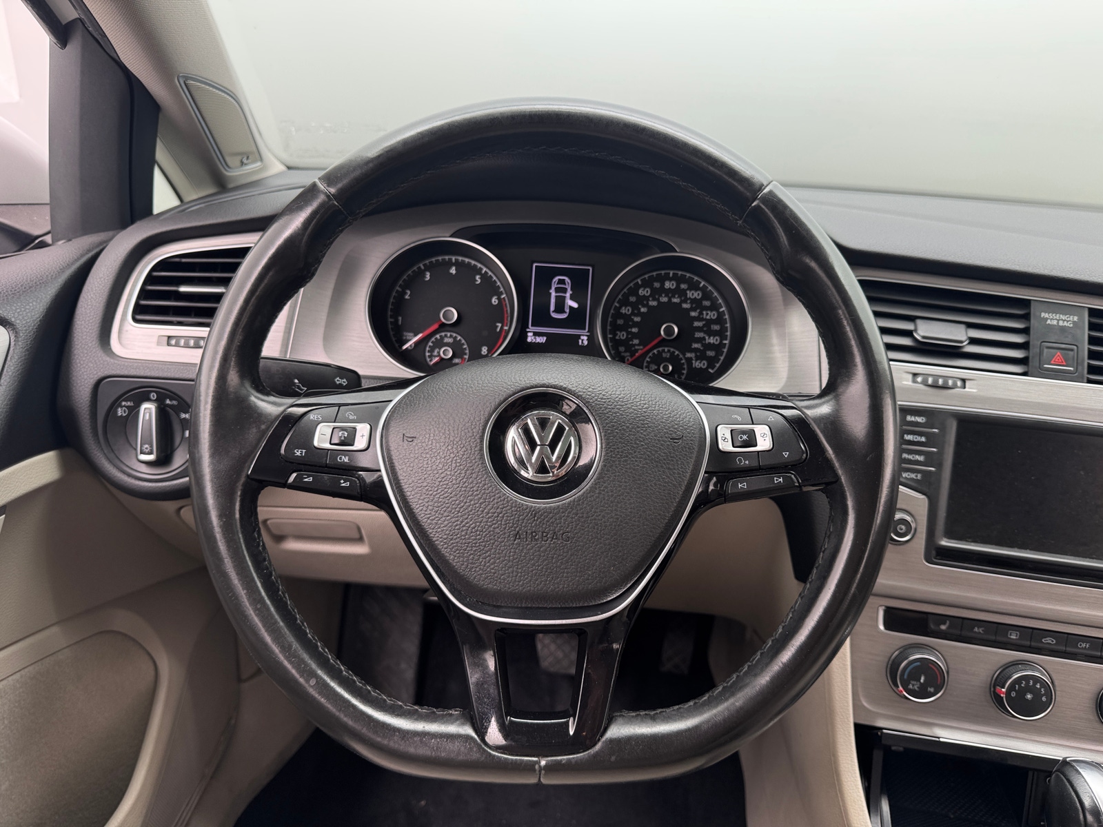 Thumbnail: 2016 Volkswagen Golf - 5